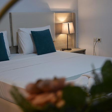Aqua Mare Sea Side Rooms Nea Kallikrateia Exteriör bild