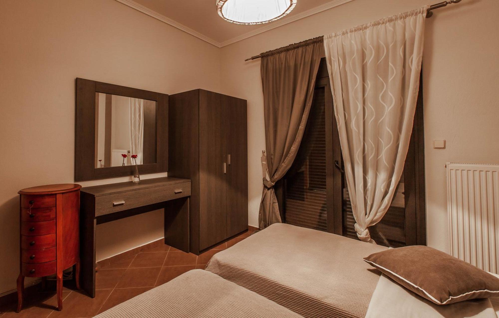 Aqua Mare Sea Side Rooms Nea Kallikrateia Exteriör bild
