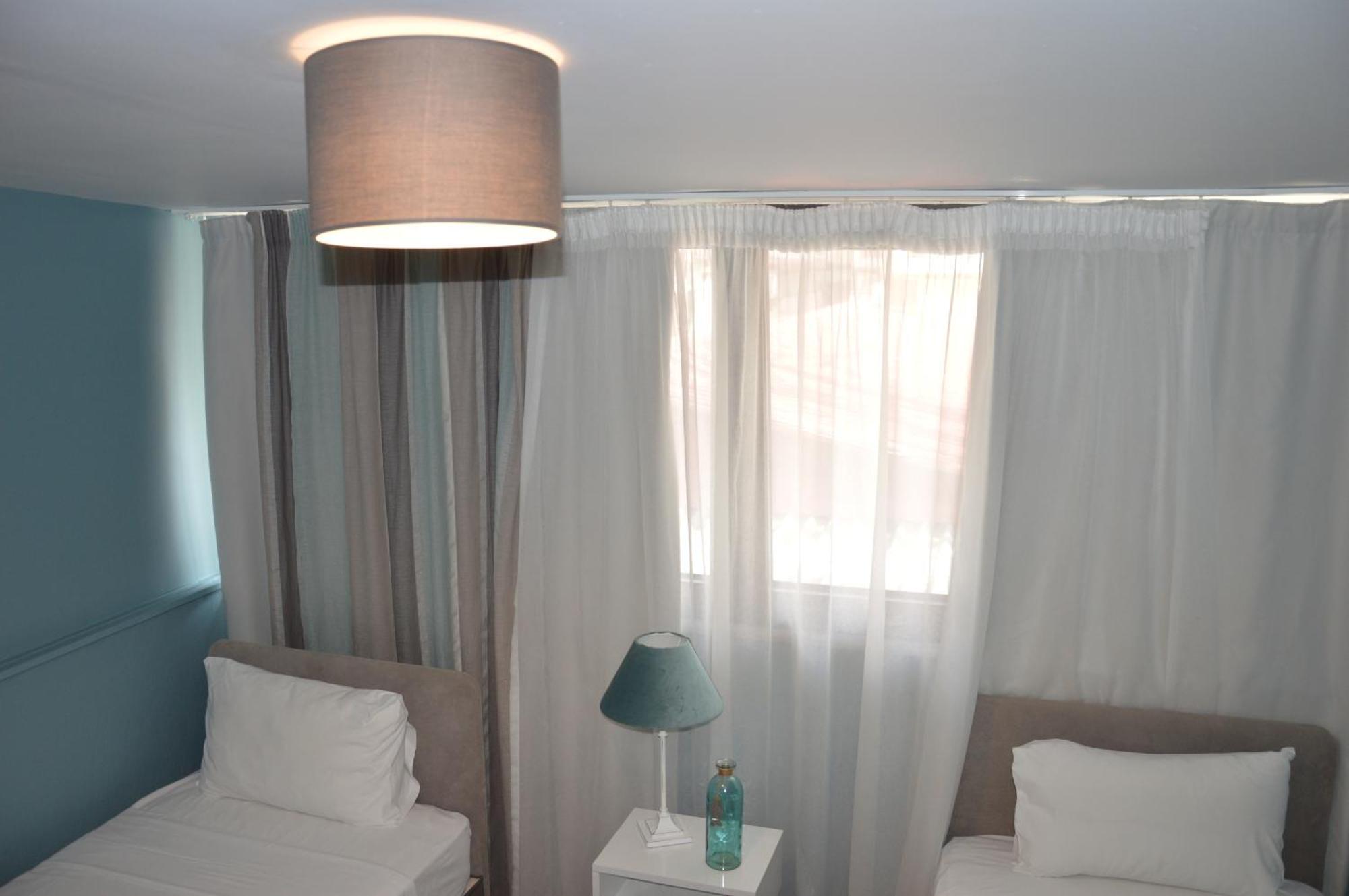 Aqua Mare Sea Side Rooms Nea Kallikrateia Exteriör bild